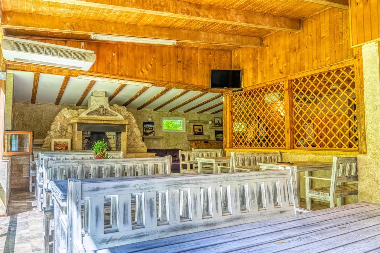 Крушун - Единствена На Метри От Водопадите, Krushun - The Only Stay Just Meters From The Waterfalls Krushuna Extérieur photo